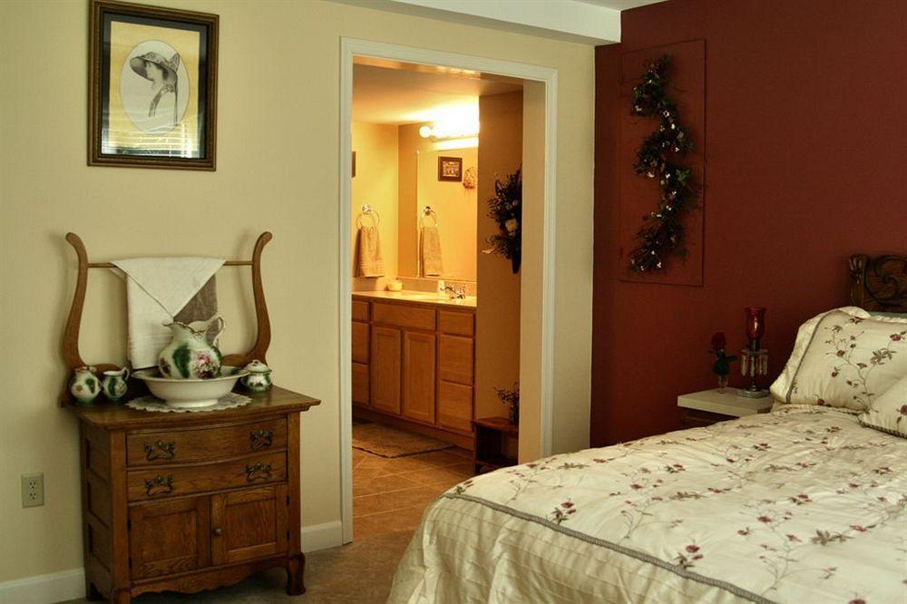 Hammer Creek Hideaway B&B ลิทิทซ์ ภายนอก รูปภาพ